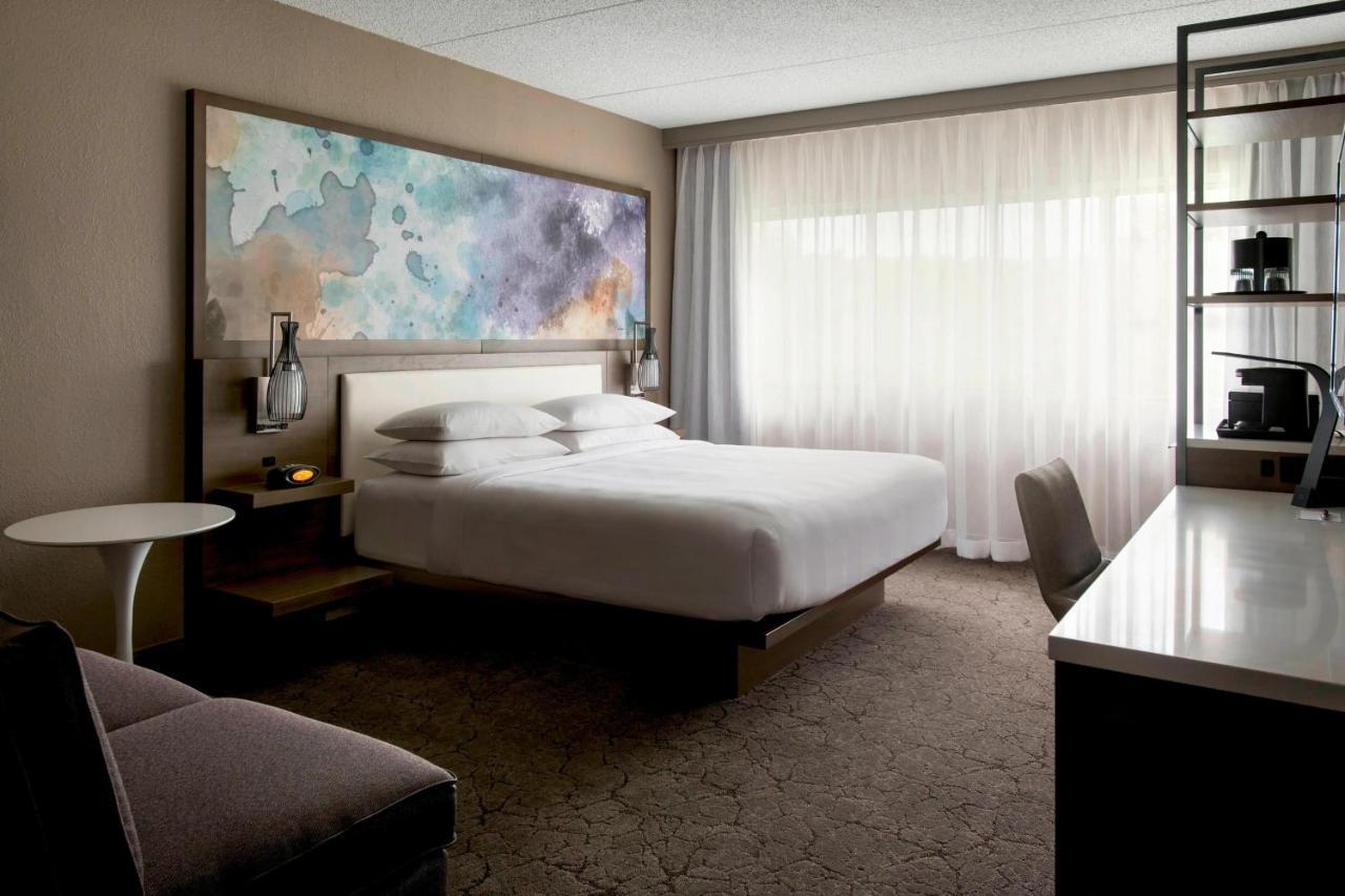 Marriott Melville Long Island Exteriör bild