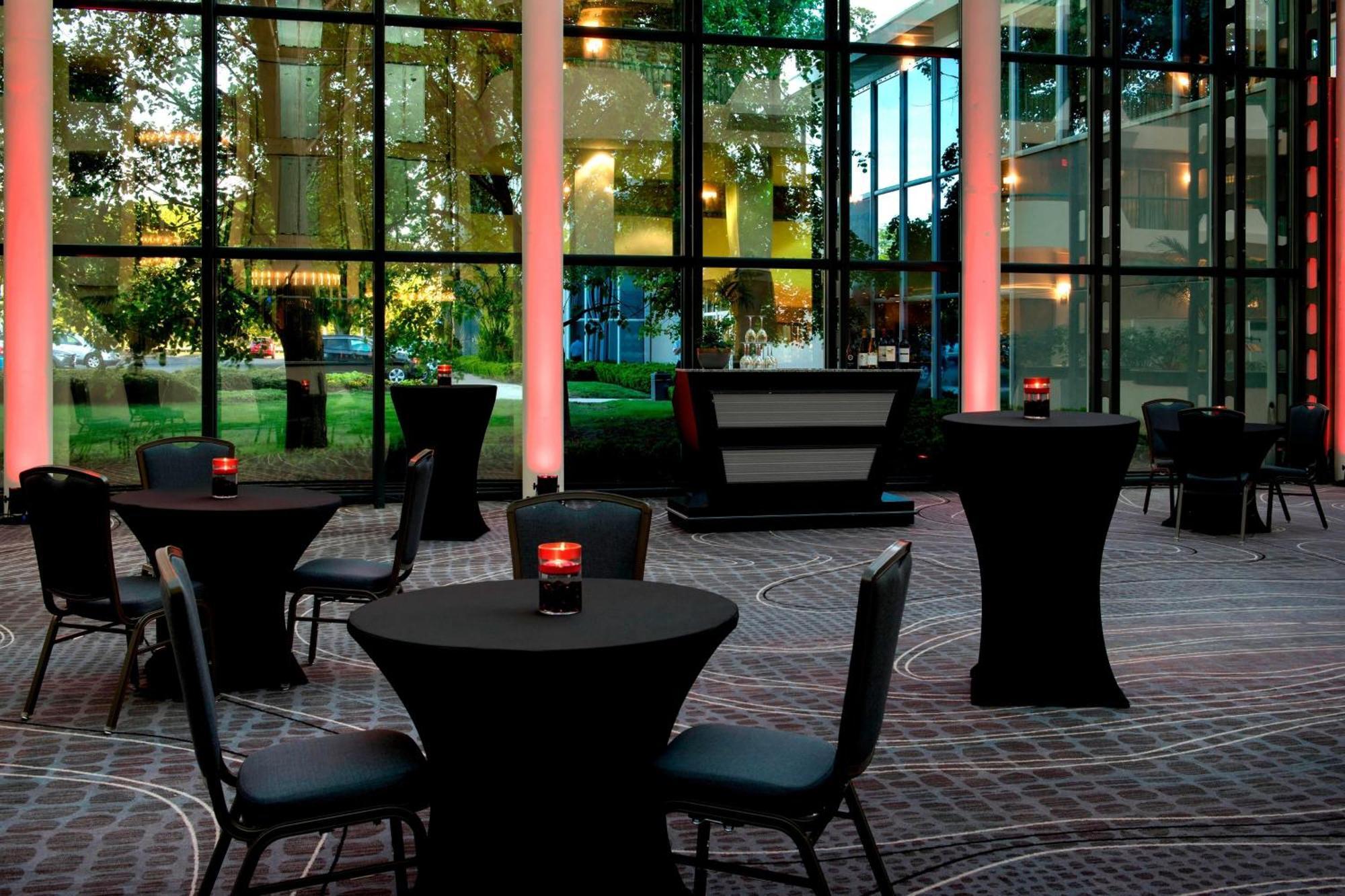 Marriott Melville Long Island Exteriör bild