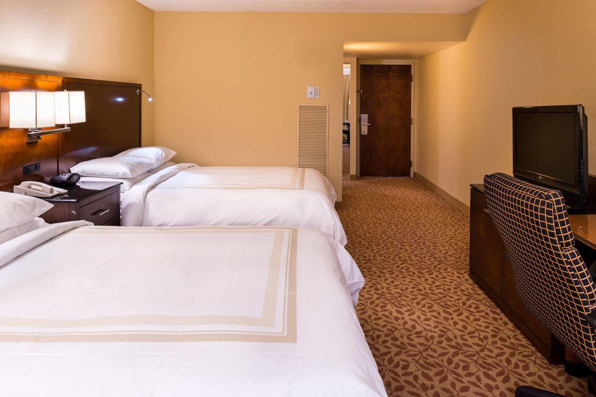 Marriott Melville Long Island Exteriör bild
